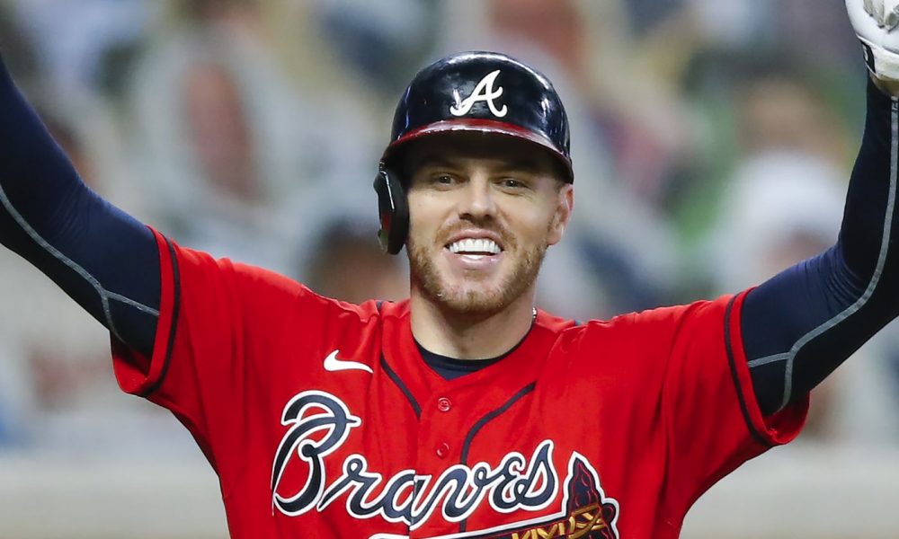 José Abreu y Freddie Freeman son los MVP de las Ligas Americana y Nacional  - Latin US