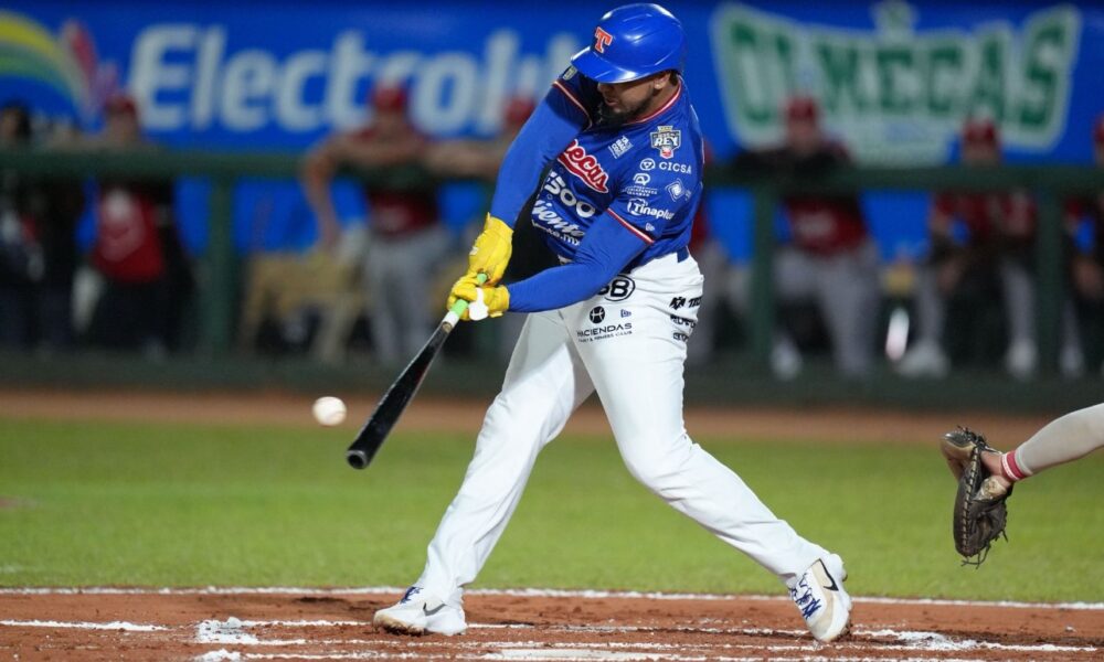 Olmecas apalea a Toros y empata la Serie del Rey
